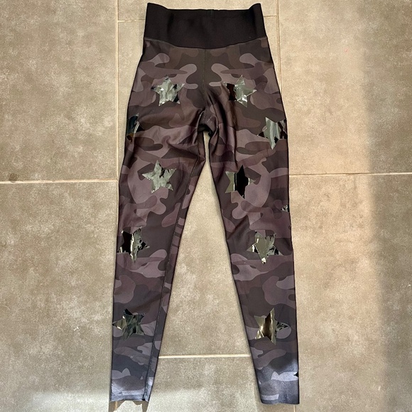 Ultracor Lux Ultra Knockout Camo Star Print High Rise Leggings Size Small - Picture 6 of 12